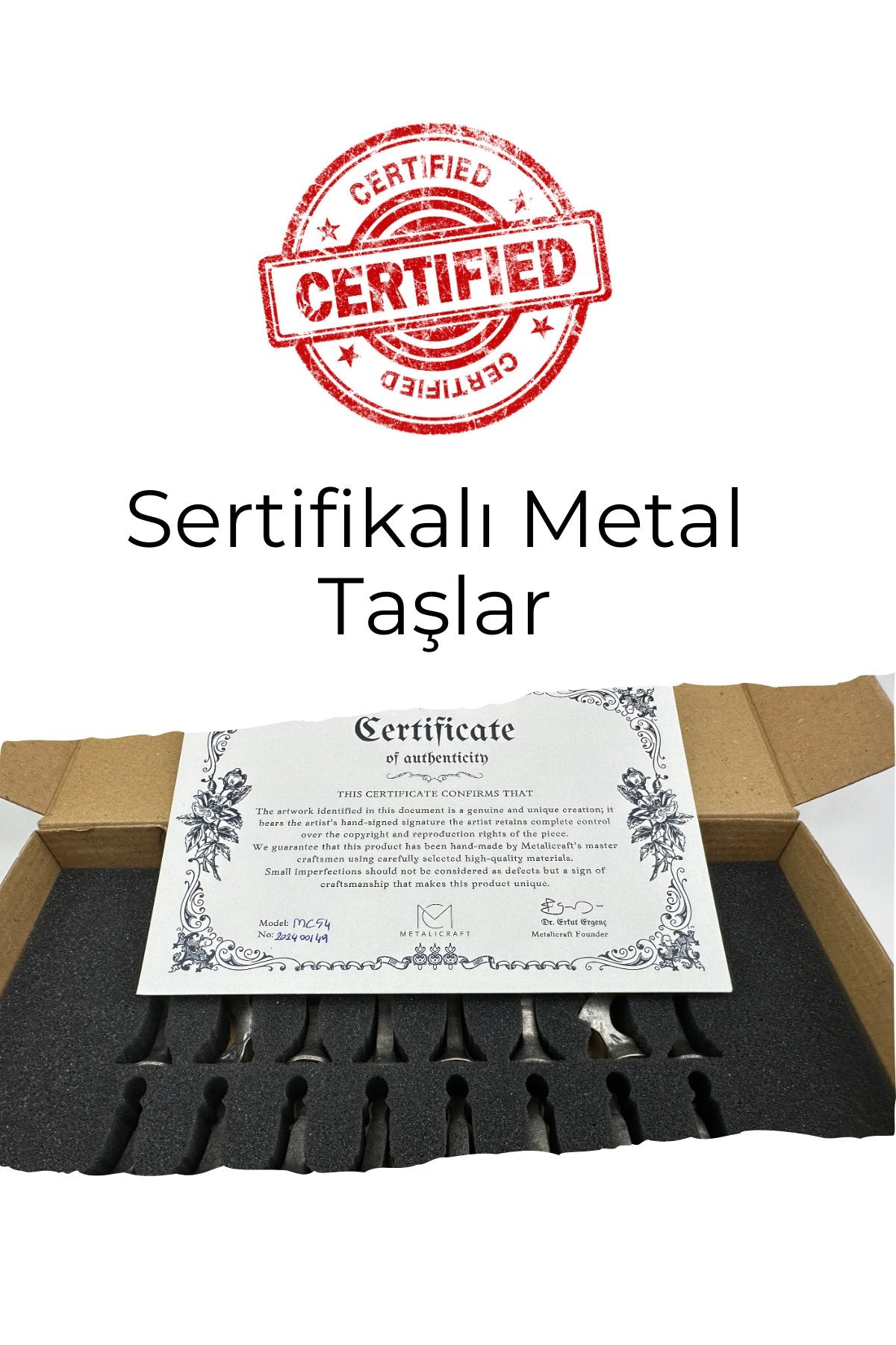 MC58 Uzak Doğu Figürlü Metal Satranç Takımı - Mermer Desenli 25x25 Ahşap Tahtasıyla - Lüks Hediyelik